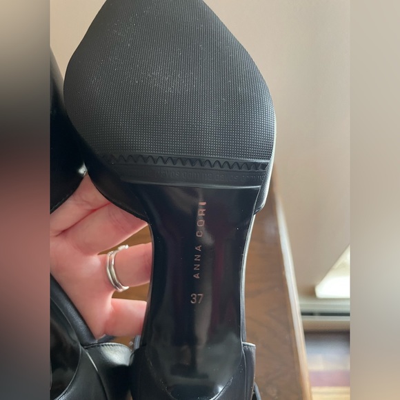 Anna Cori Black Heels - Picture 5 of 5
